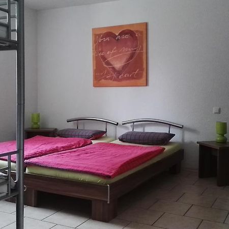 Feriendomizil-Roger-Wohnung-1 Leipzig Eksteriør billede